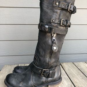 Pakros (Distressed) (Aged) Black Boots